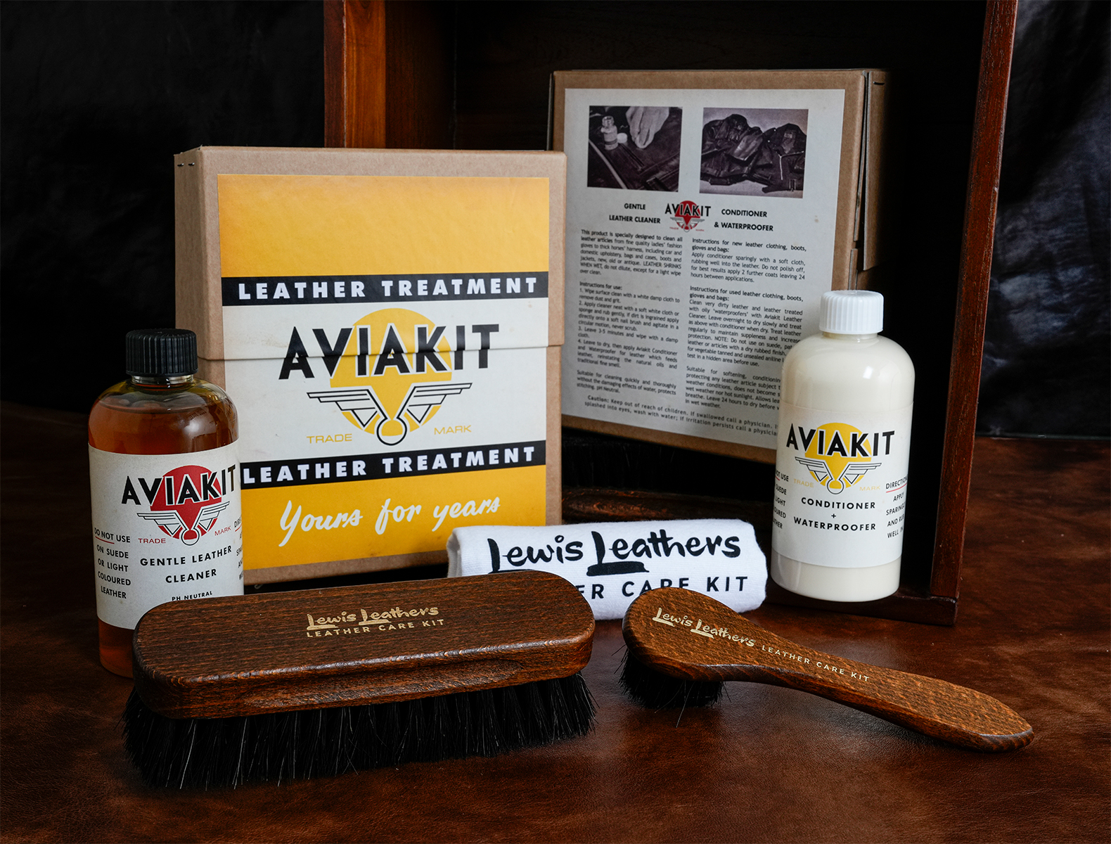 Lewis Leathers / AVIAKIT DELUXE CARE KIT Lewis Leathers / AVIAKIT DELUXE CARE KIT