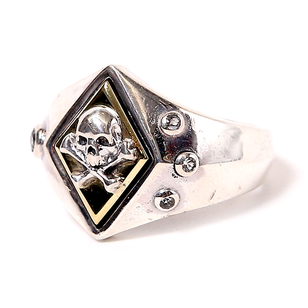 MAGICAL DESIGN / 13 SKULL RING MAGICAL DESIGN / 13 SKULL RING