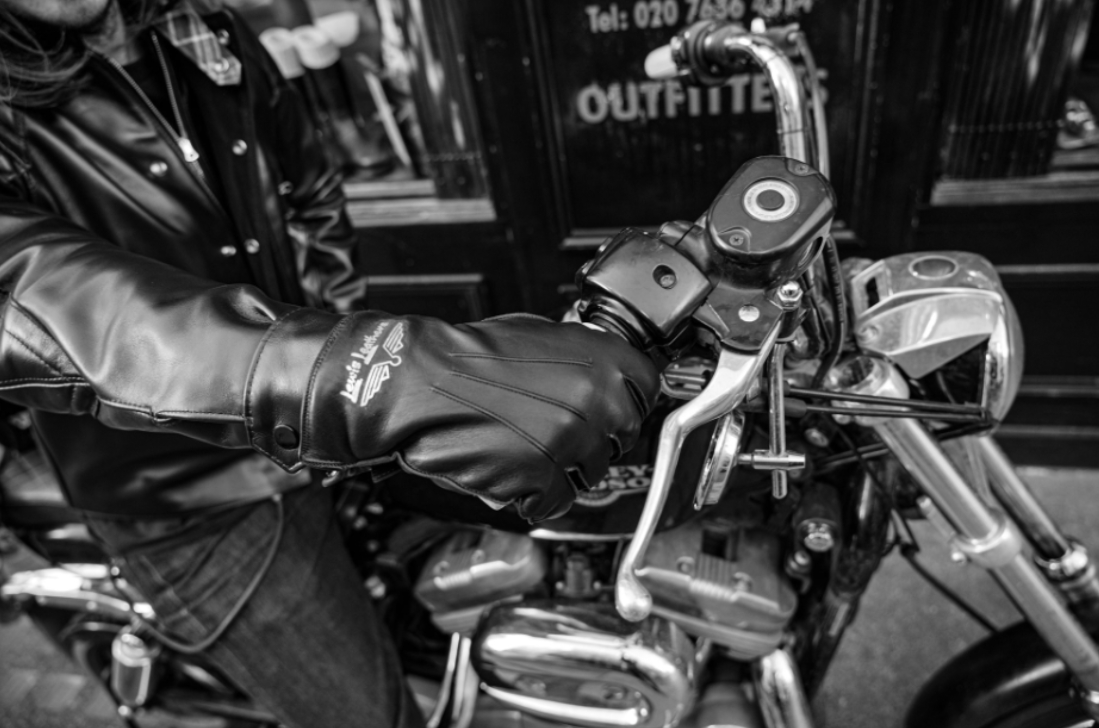 Lewis Leathers / 810 Gloves Unlined Black