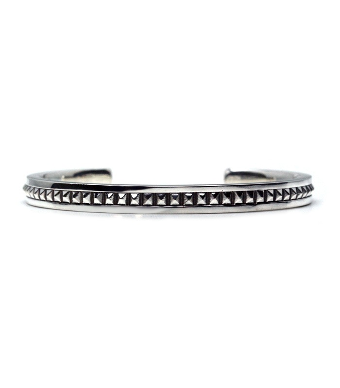LTB-049 Pyramid Studs Plain Bangle
