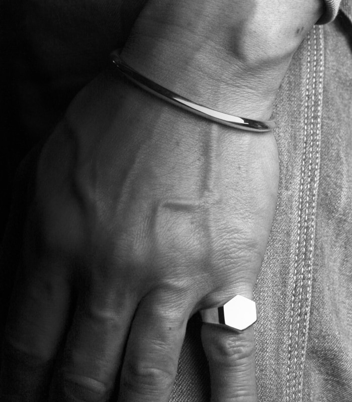 LTB-051 Pyramid Band Bangle