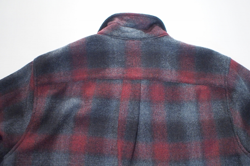 LOST CONTROL / Open Collar Check SH (BK/RED)